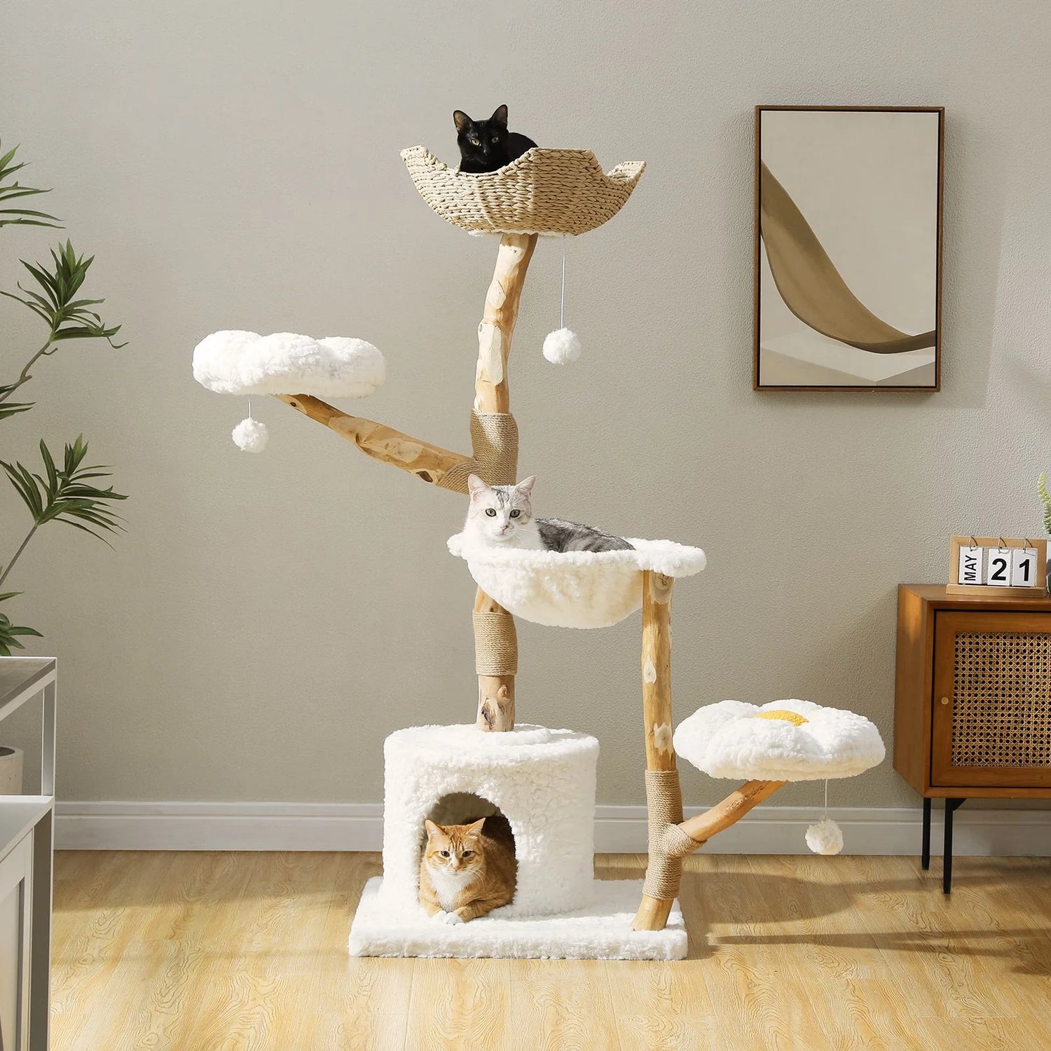 CatKing™ – עץ חתולים גדול עם מתקני גירוד ופלטפורמות קפיצה